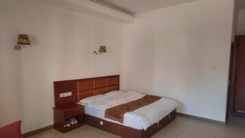 3 dormitorios, tabla de planchar con plancha, wifi y ropa de cama