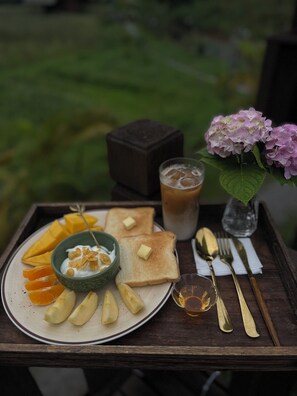 Free daily local cuisine breakfast - Sangkaew Phuthara (Chiang Rai)