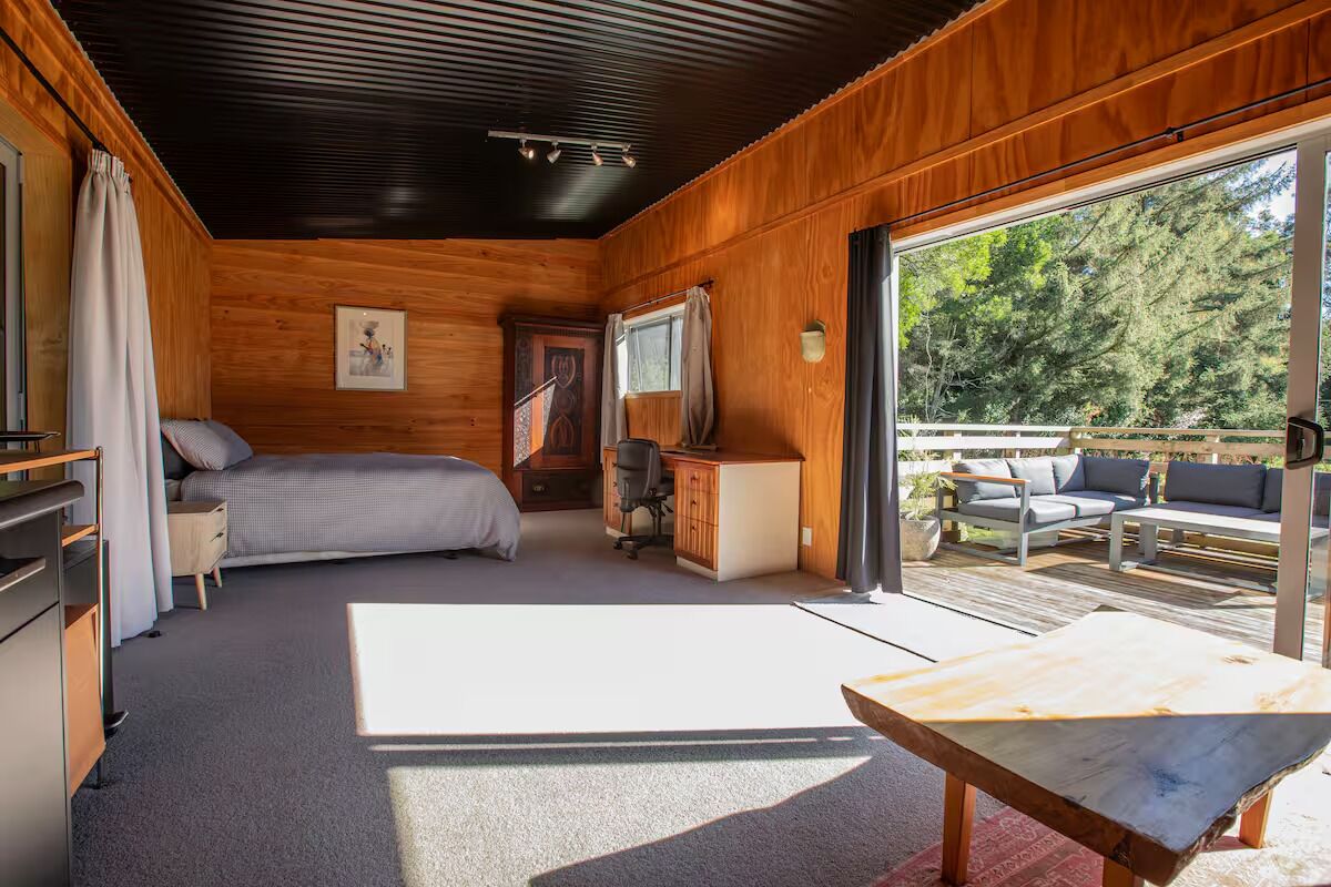 1 bedroom, desk, free WiFi, bed sheets