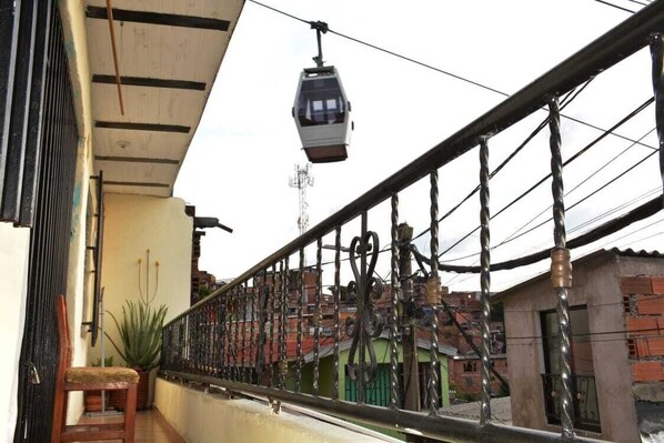 Property grounds - Comfortable Furnished Room + Breakfast. (Medellín)