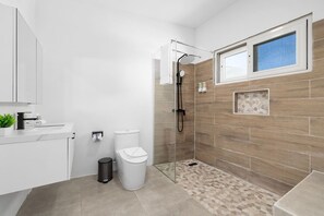 シャワー、ヘアドライヤー