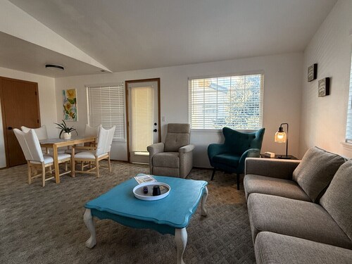 Monica and Rachel's Friends Apt