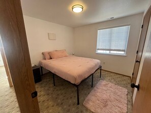 2 bedrooms, desk, iron/ironing board, travel cot