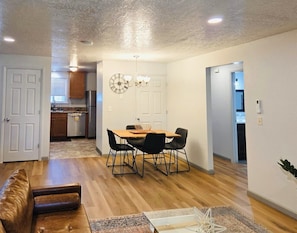 Interior - Siesta Sunset | Pet-Friendly • Fenced Yard • Fireplace • Patio BBQ • NEW FLOORS (Boise)