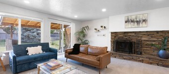 Siesta Sunset | Pet-Friendly • Fenced Yard • Fireplace • Patio BBQ • Near Shopping