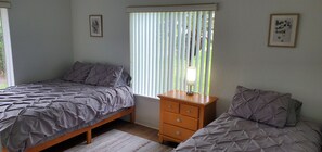 3 slaapkamers, een bureau, een strijkplank/strijkijzer, gratis wifi