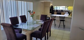 Dining - Citrus Breeze - so private! (Clermont)