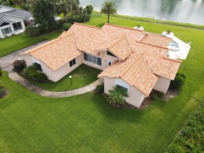 Exterior - Citrus Breeze - South facing pool and spa! (Clermont)