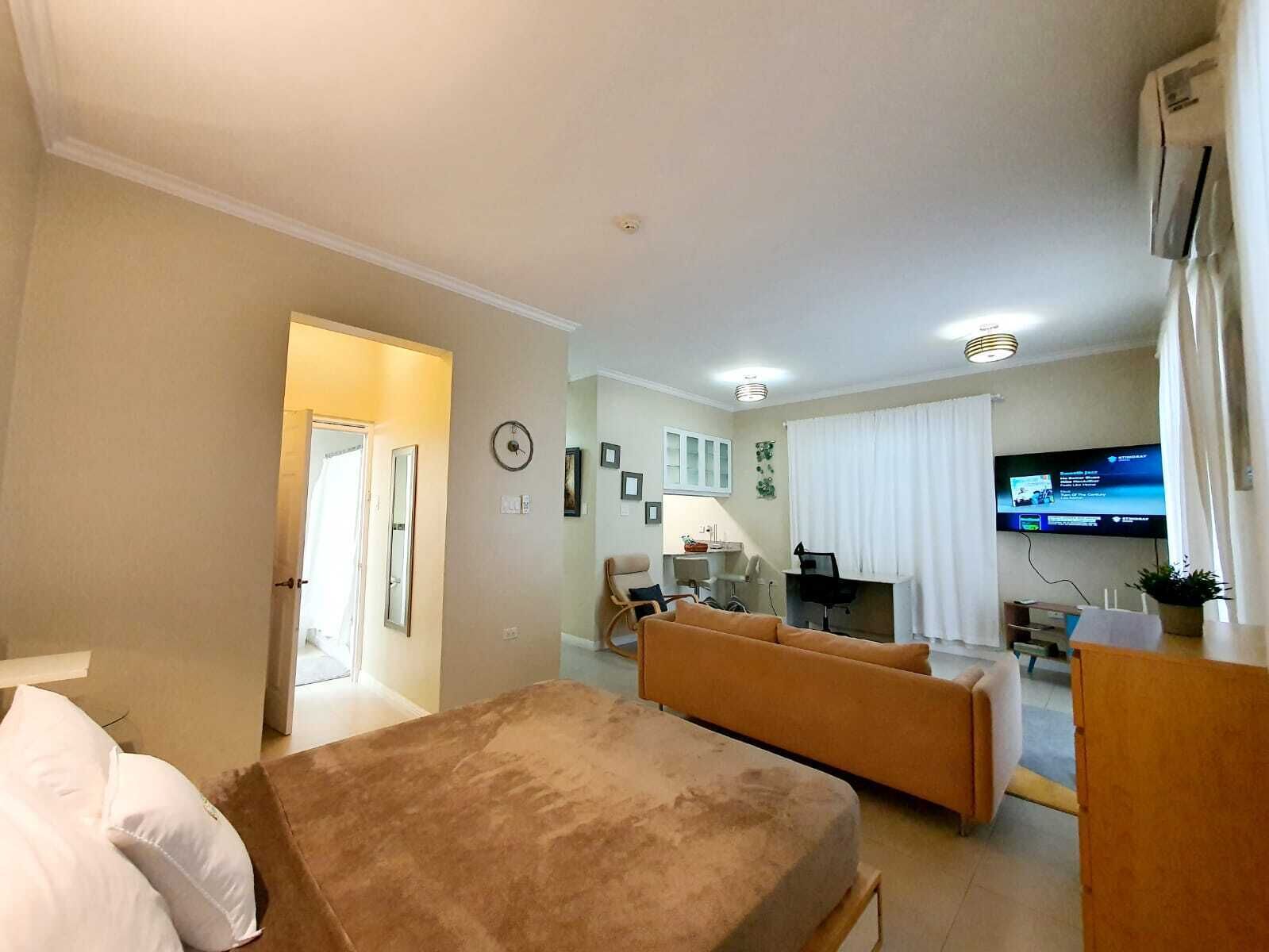 Superior Studio, Garden View | Desk, laptop workspace, blackout drapes, soundproofing