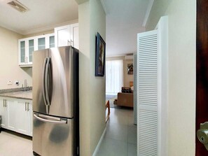 Superior Studio, Garden View | Private kitchen