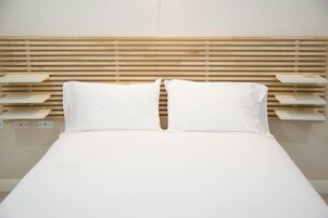 Superior Studio, Garden View | Desk, laptop workspace, blackout drapes, soundproofing