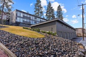 Exterior - Free Parking Walk 2 Hospitals...Saves 25+ per day (Spokane)