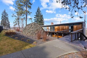 Property grounds - Free Parking Walk 2 Hospitals...Saves 25+ per day (Spokane)