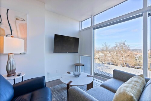 Historic Modern Apartment! Park Free w/ DT Views!