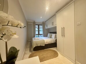 5 chambres, fer et planche à repasser, Wi-Fi gratuit, draps fournis