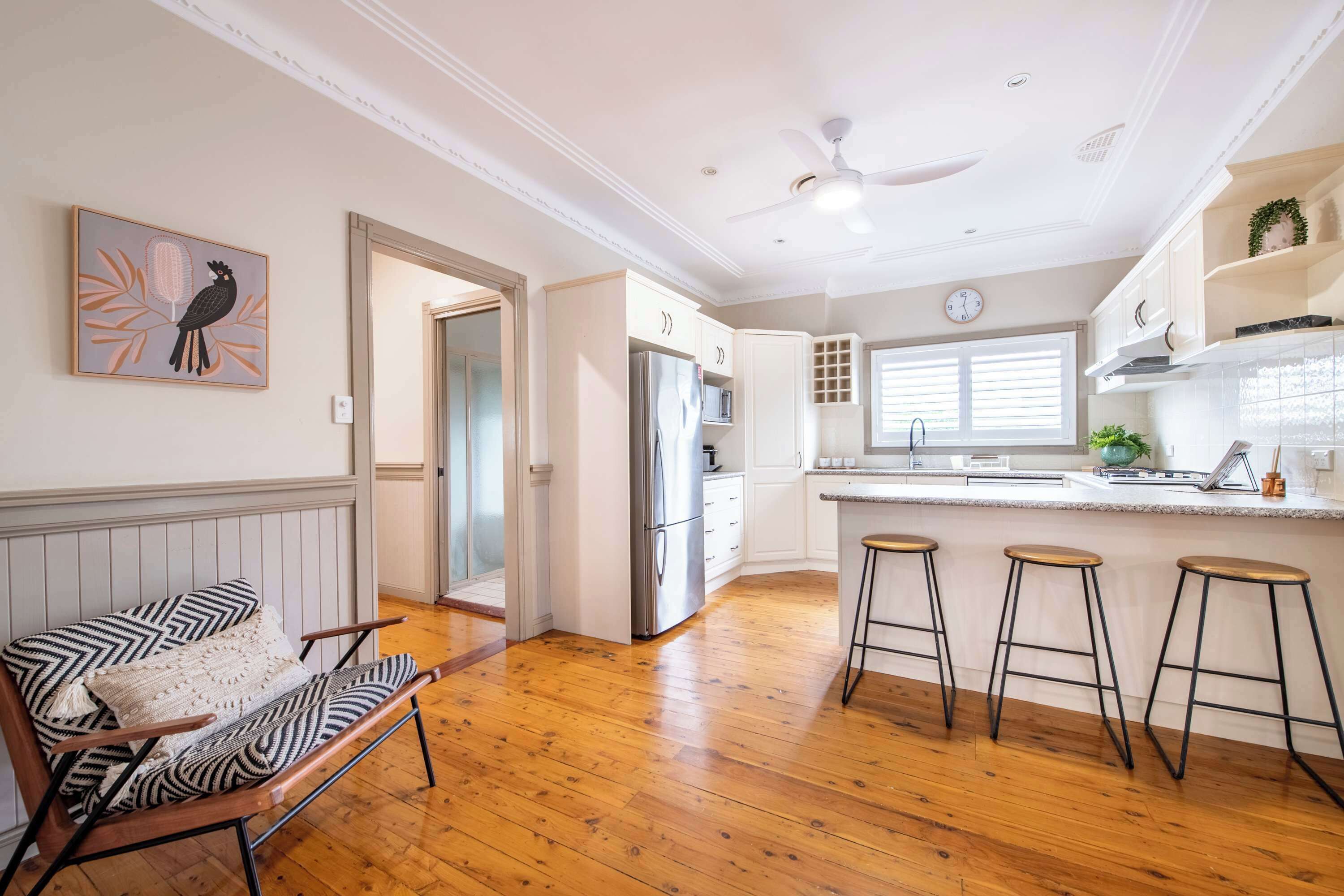 Køleskab, mikrobølgeovn, ovn, kogeplade