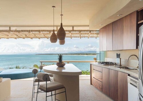 Awesome Sofia 7 Suite Ocean Views