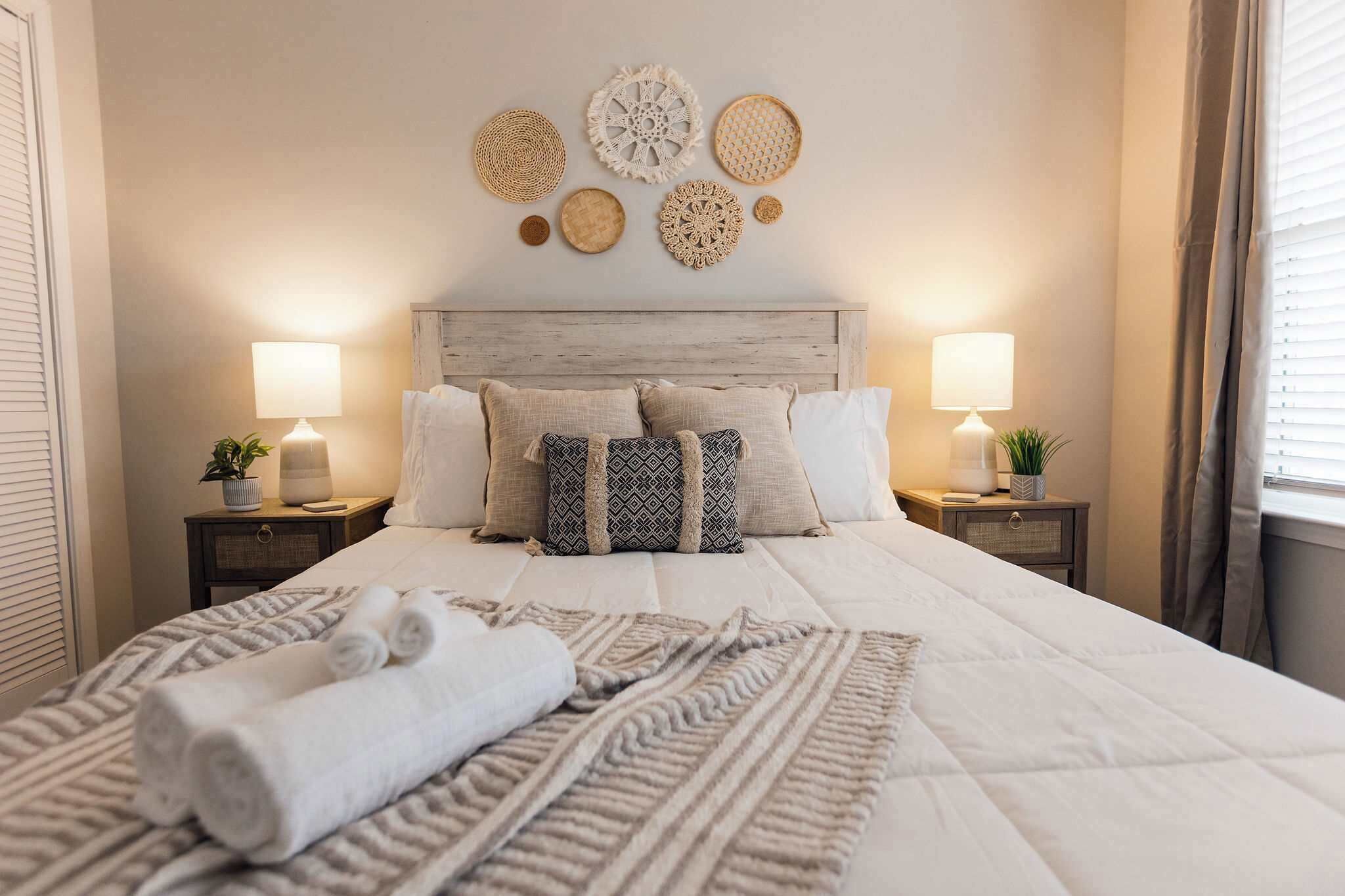 3 bedrooms, iron/ironing board, WiFi, bed sheets