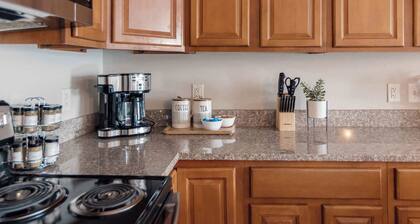 Spacious 3 Bed Condo Near ETSU