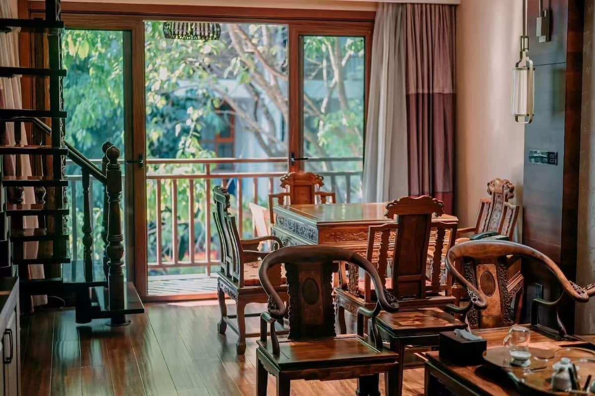 Dupleks Premier, 1 kamar tidur, pemandangan resor | 2 kamar tidur, brankas, didekorasi berbeda-beda, dan meja kerja