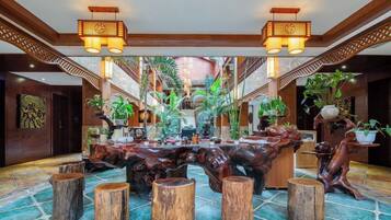 Thức ăn và đồ uống