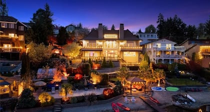 5BR 4BA - Waterfront, Hot-tub, Pool table, Kayaks, Fire tables. luxeatlouise.com