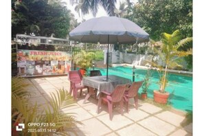 Outdoor dining - ve Maria Guest House & Family Restaurant (COLVBA BEACH)