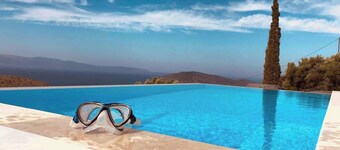 Villa with Pool Sea View Fitness