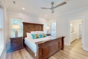 3 chambres, fer et planche à repasser, Wi-Fi gratuit, draps fournis