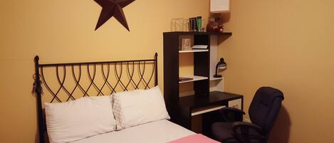 1 bedroom, iron/ironing board, WiFi, bed sheets