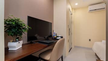 Standard-Doppelzimmer | Minibar, schallisolierte Zimmer, kostenloses WLAN, Bettwäsche