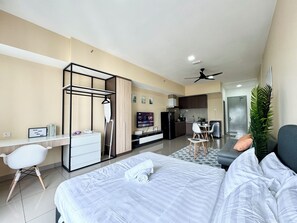 Design Studio, 1 Queen Bed, City View | Down comforters, individually furnished, free WiFi - Alinea Suites (Shah Alam)