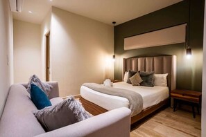 2 bedrooms, iron/ironing board, travel cot, WiFi