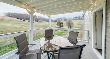 Convenient to Knoxville/Oak Ridge/Farragut! - The Cottage at Williams Ferry Farm