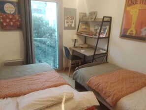 2 chambres, fer et planche à repasser, Wi-Fi, draps fournis
