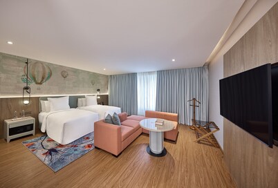 ICONIQA Hotel, Mumbai International Airport