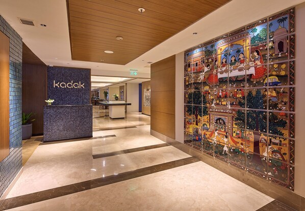 Restaurant - ICONIQA Hotel, Mumbai International Airport (Mumbai)