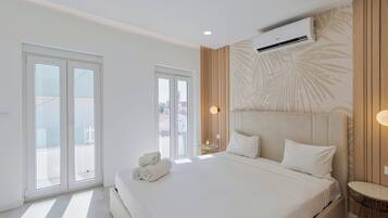 3 bedrooms, iron/ironing board, travel cot, bed sheets