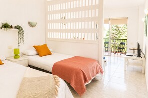 Free WiFi, bed sheets
