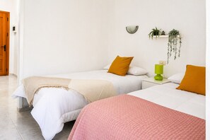Free WiFi, bed sheets