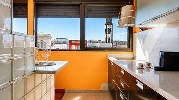 Fridge, microwave, coffee/tea maker, electric kettle