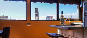 City Center Modern Apartment