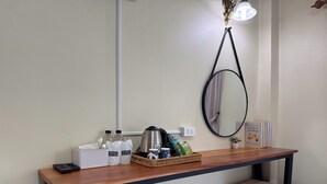 ファミリー ルーム | ミニバーのアイテム (無料)、デスク、WiFi (無料)、ベッドシーツ