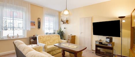 電視、DVD 播放機、音響