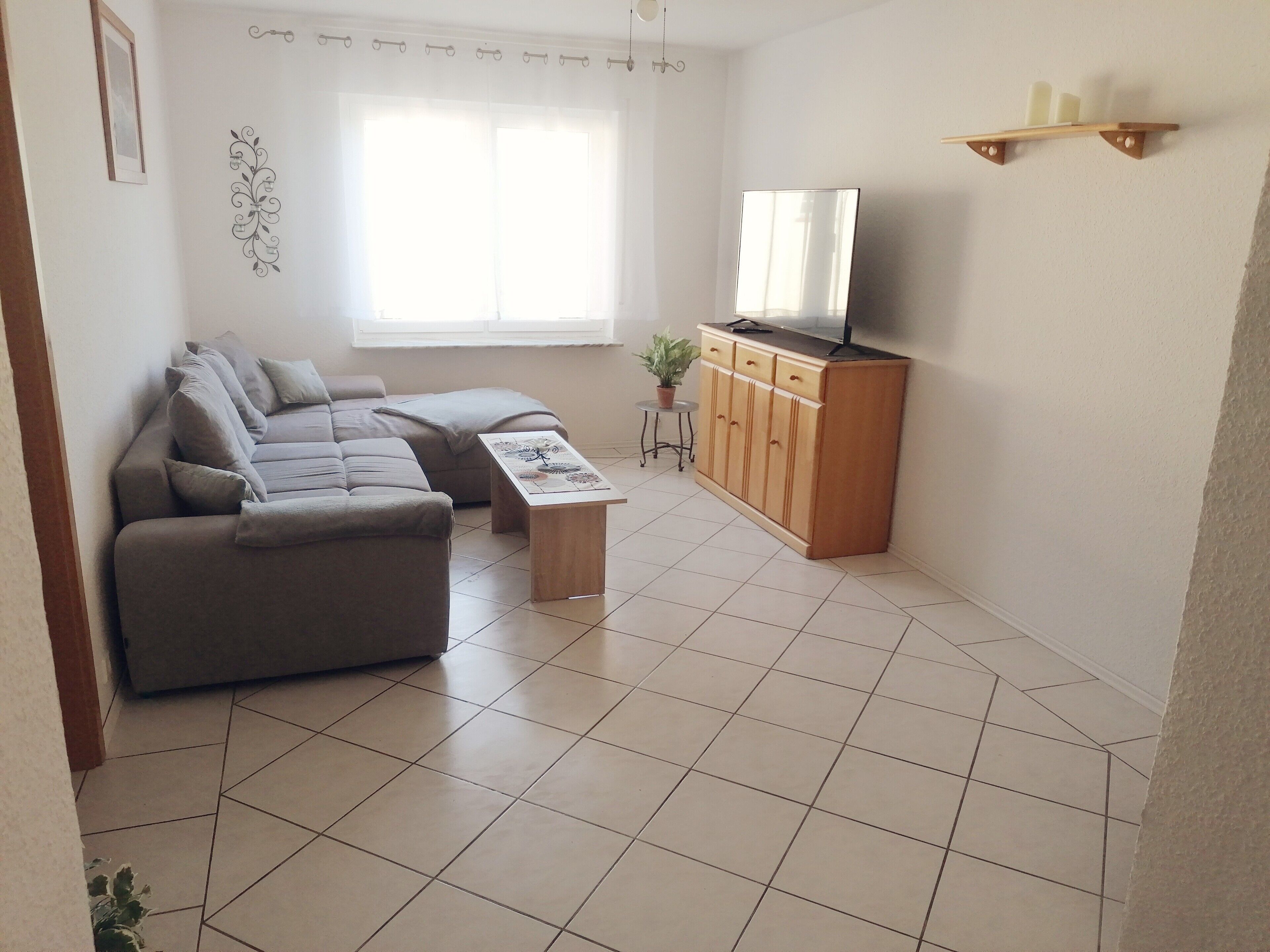 TV, fireplace, DVD player