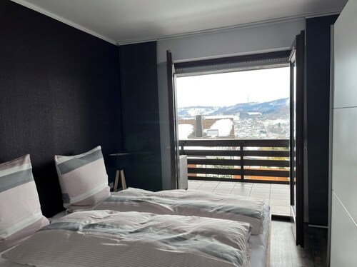 Ferienwohnung 'Lavendel, 110 Qm' mit Gemeinschaftsgarten, Balkon und Wi-Fi