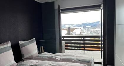 Ferienwohnung 'Lavendel, 110 Qm' mit Gemeinschaftsgarten, Balkon und Wi-Fi