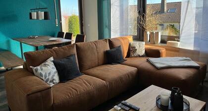 Ferienwohnung 'Pusteblume, 70 Qm' mit Privatterrasse, Gemeinschaftsgarten und Wi-Fi