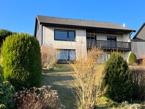 Exterior - Apartment 'Pusteblume, 70 Qm' with Private Terrace, Shared Garden and Wi-Fi (Herscheid)