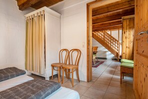 4 chambres, fer et planche à repasser, Wi-Fi gratuit, draps fournis